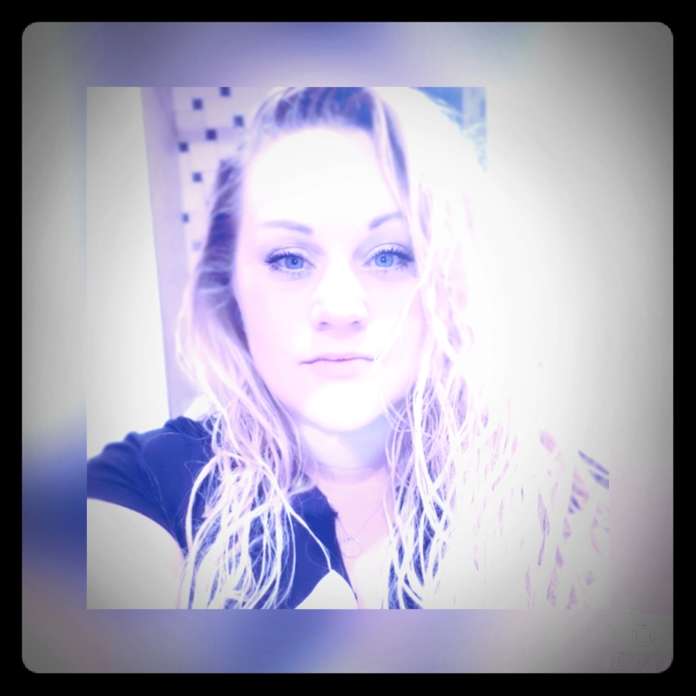 Meet your Posher, Janay